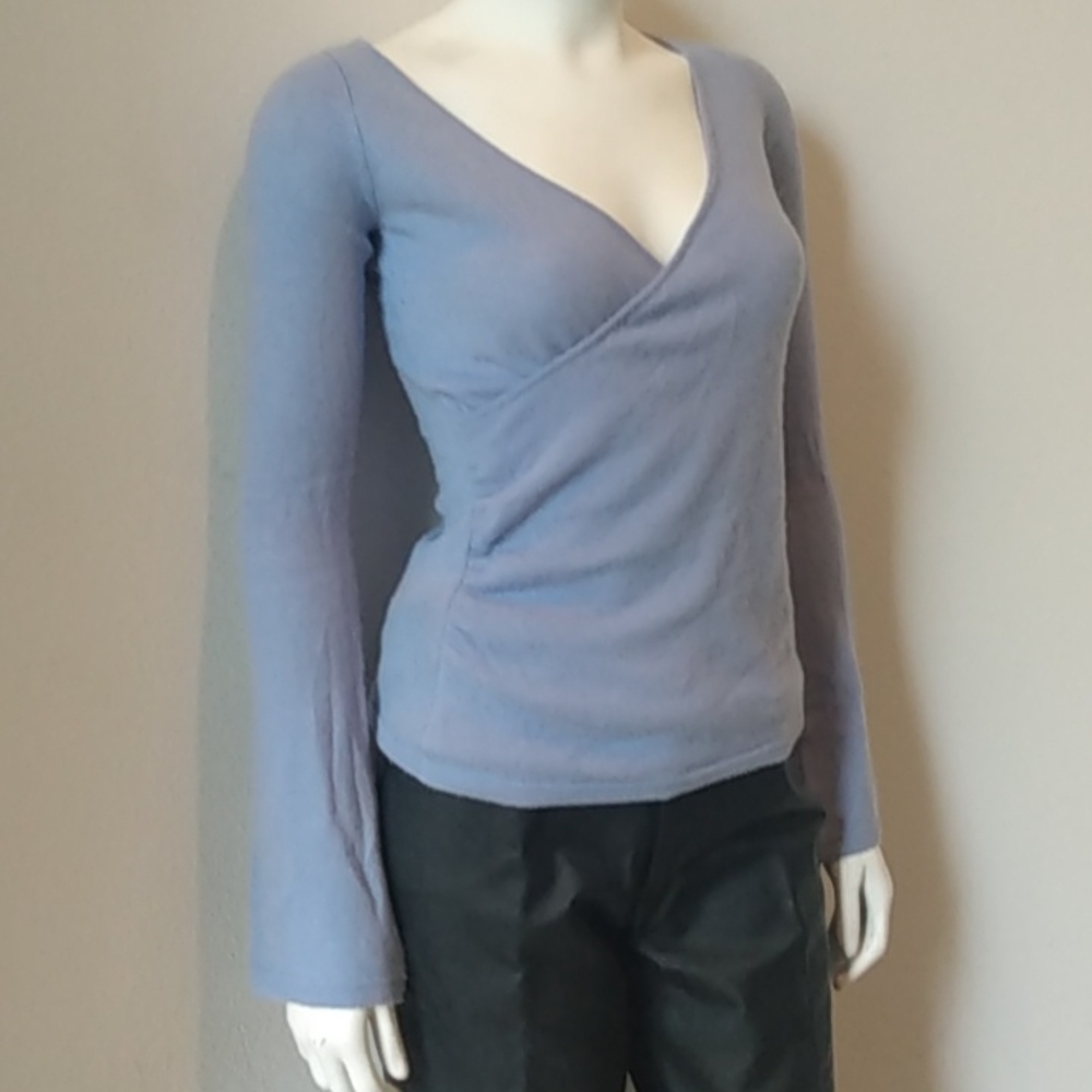Ladies long sleeve cashmere sweater